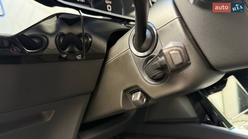 Позашляховик / Кросовер Audi Q8 e-tron 2023 в Києві