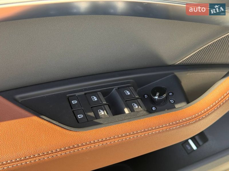 Внедорожник / Кроссовер Audi Q8 e-tron 2023 в Киеве