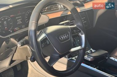 Внедорожник / Кроссовер Audi Q8 e-tron 2023 в Киеве
