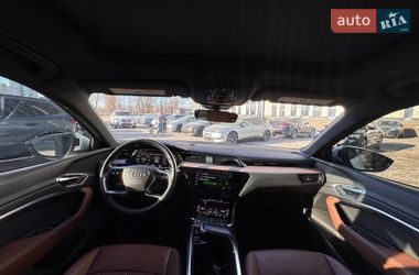Внедорожник / Кроссовер Audi Q8 e-tron 2023 в Киеве