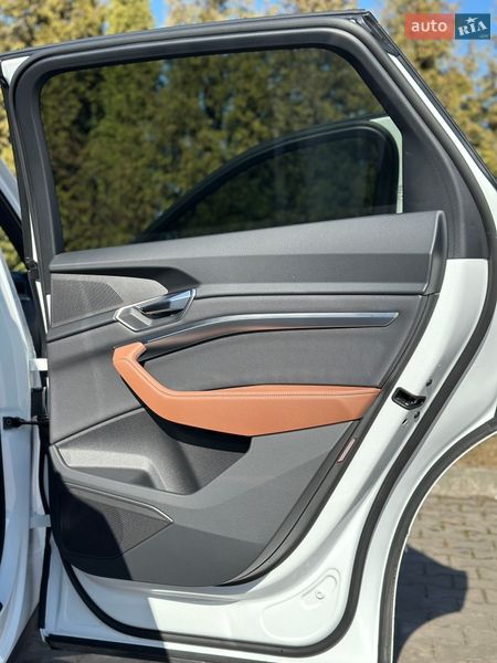 Внедорожник / Кроссовер Audi Q8 e-tron 2024 в Киеве