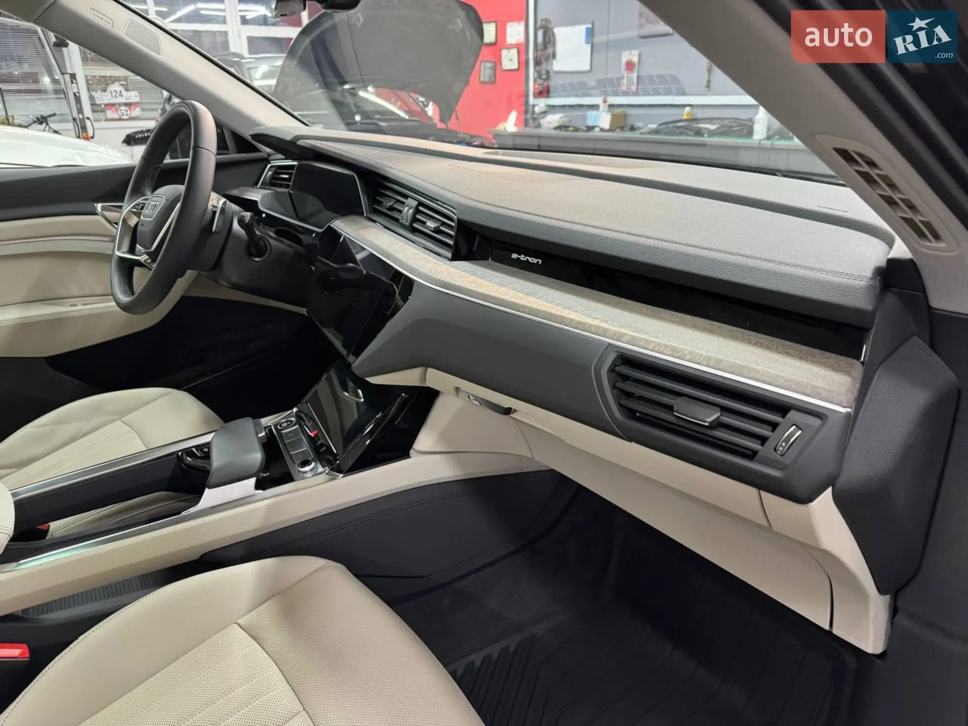 2023 Audi Q8 - мініатюра 22