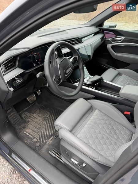 Внедорожник / Кроссовер Audi Q8 e-tron 2023 в Виннице
