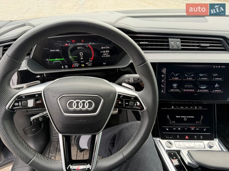 Внедорожник / Кроссовер Audi Q8 e-tron 2023 в Виннице