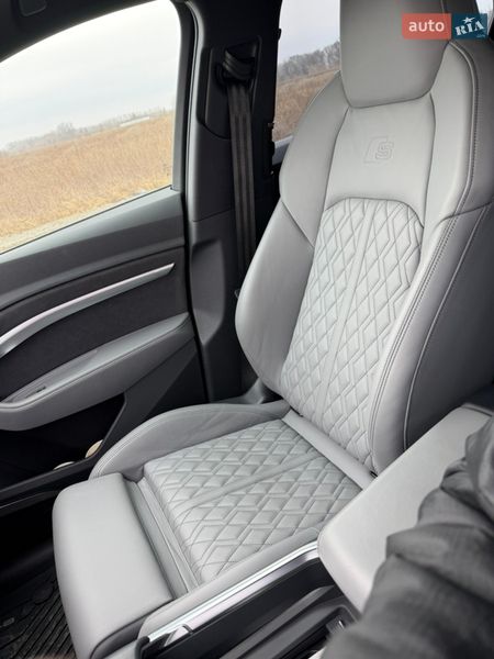 Внедорожник / Кроссовер Audi Q8 e-tron 2023 в Виннице