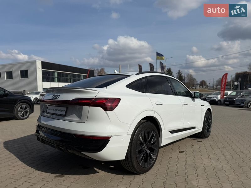 Внедорожник / Кроссовер Audi Q8 e-tron 2023 в Хмельницком