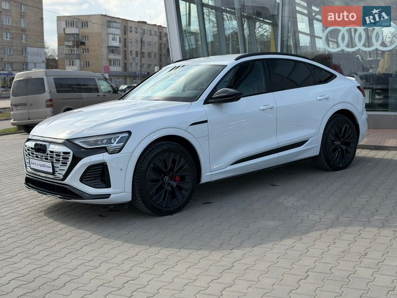 Внедорожник / Кроссовер Audi Q8 e-tron 2023 в Хмельницком