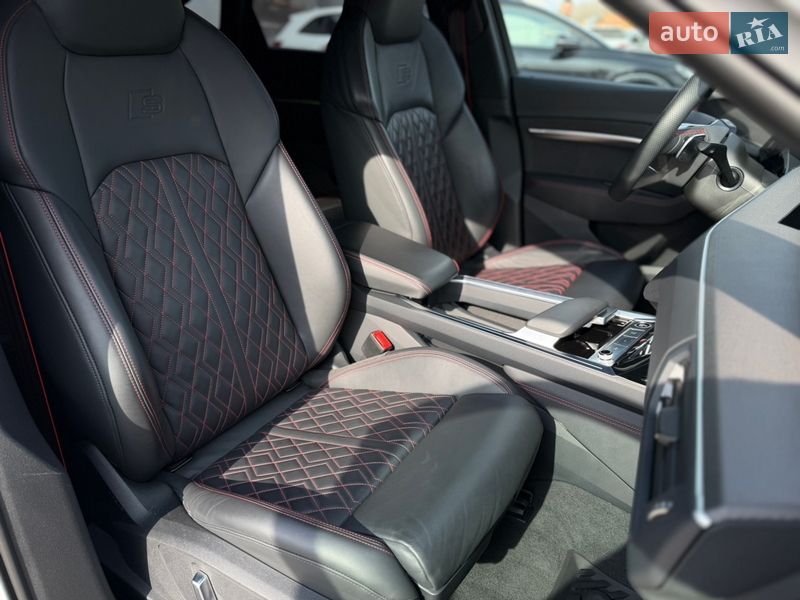 Внедорожник / Кроссовер Audi Q8 e-tron 2023 в Хмельницком