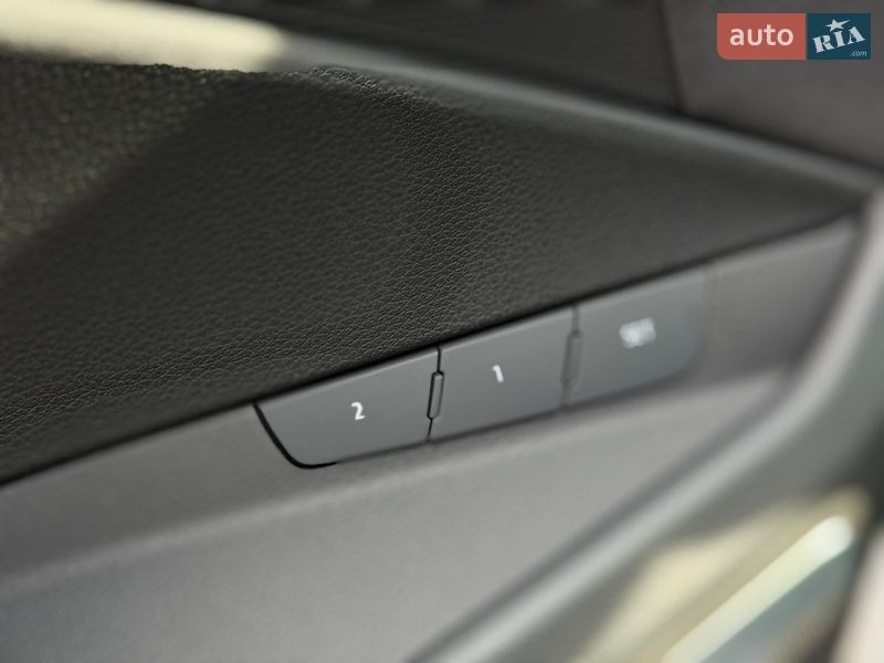 Внедорожник / Кроссовер Audi Q8 e-tron 2023 в Хмельницком