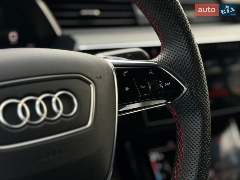 Внедорожник / Кроссовер Audi Q8 e-tron 2023 в Хмельницком