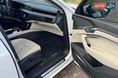 Внедорожник / Кроссовер Audi Q8 e-tron 2023 в Харькове