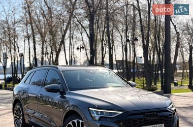 Внедорожник / Кроссовер Audi Q8 e-tron 2024 в Киеве