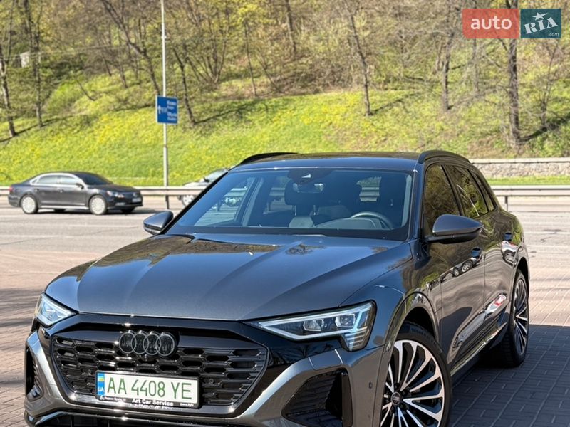 Внедорожник / Кроссовер Audi Q8 e-tron 2024 в Киеве