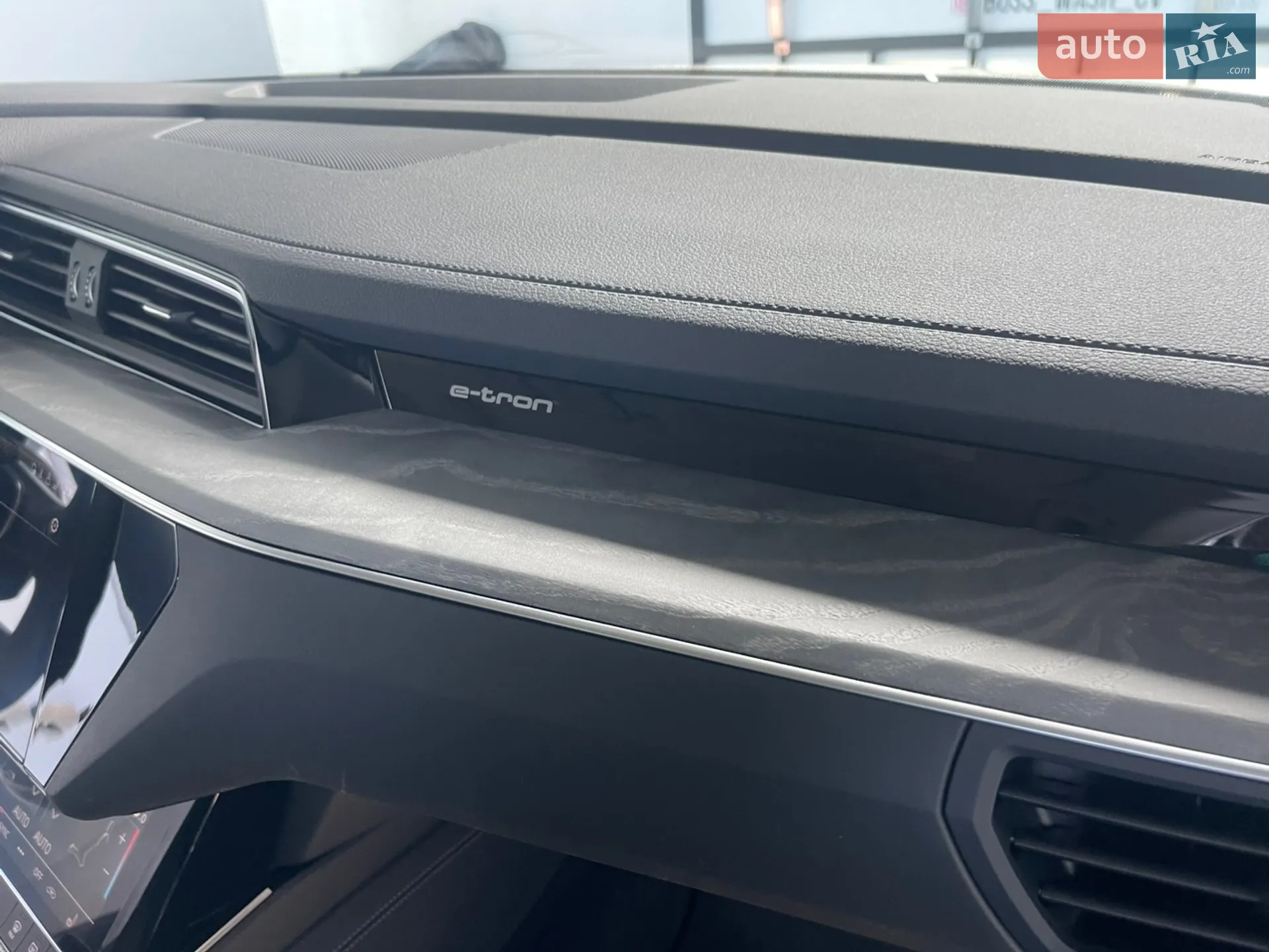 2023 Audi Q8 - мініатюра 31
