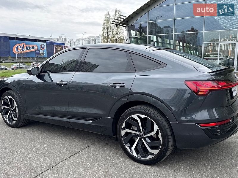 Внедорожник / Кроссовер Audi Q8 e-tron 2024 в Киеве