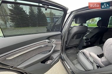 Внедорожник / Кроссовер Audi Q8 e-tron 2024 в Киеве