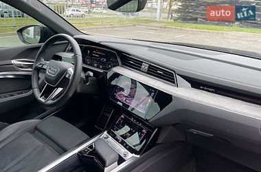 Внедорожник / Кроссовер Audi Q8 e-tron 2024 в Киеве