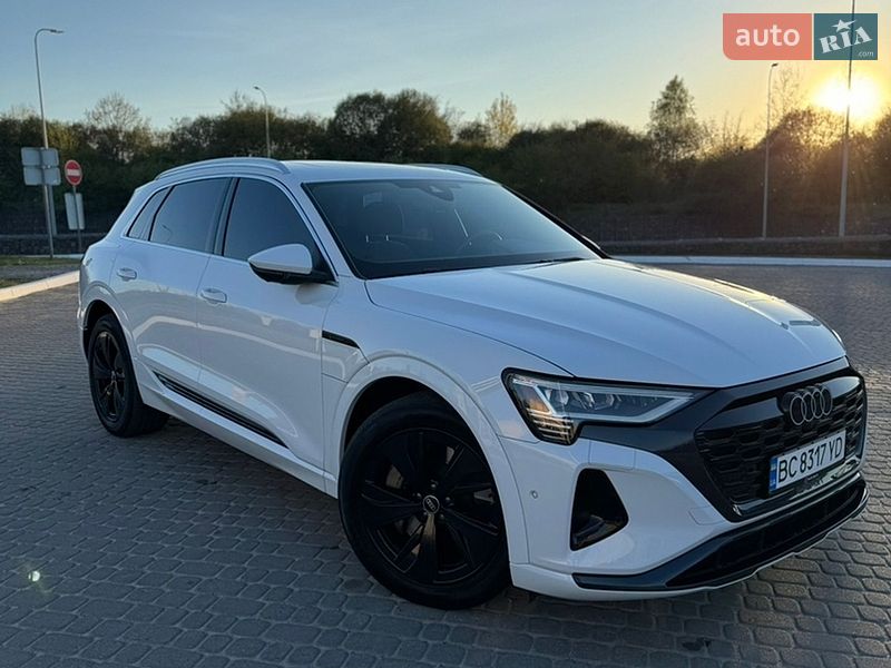 Внедорожник / Кроссовер Audi Q8 e-tron 2023 в Львове