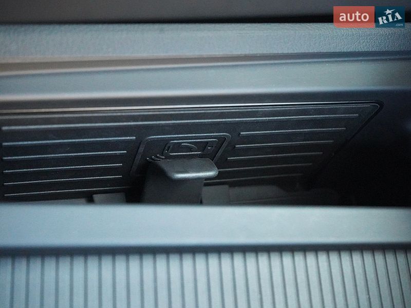 Внедорожник / Кроссовер Audi Q8 e-tron 2023 в Львове