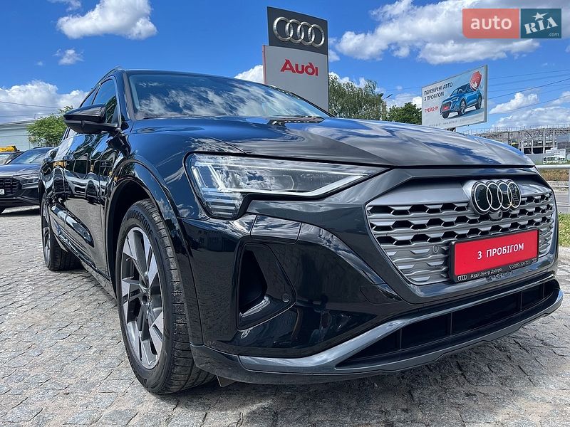 Внедорожник / Кроссовер Audi Q8 e-tron 2023 в Днепре