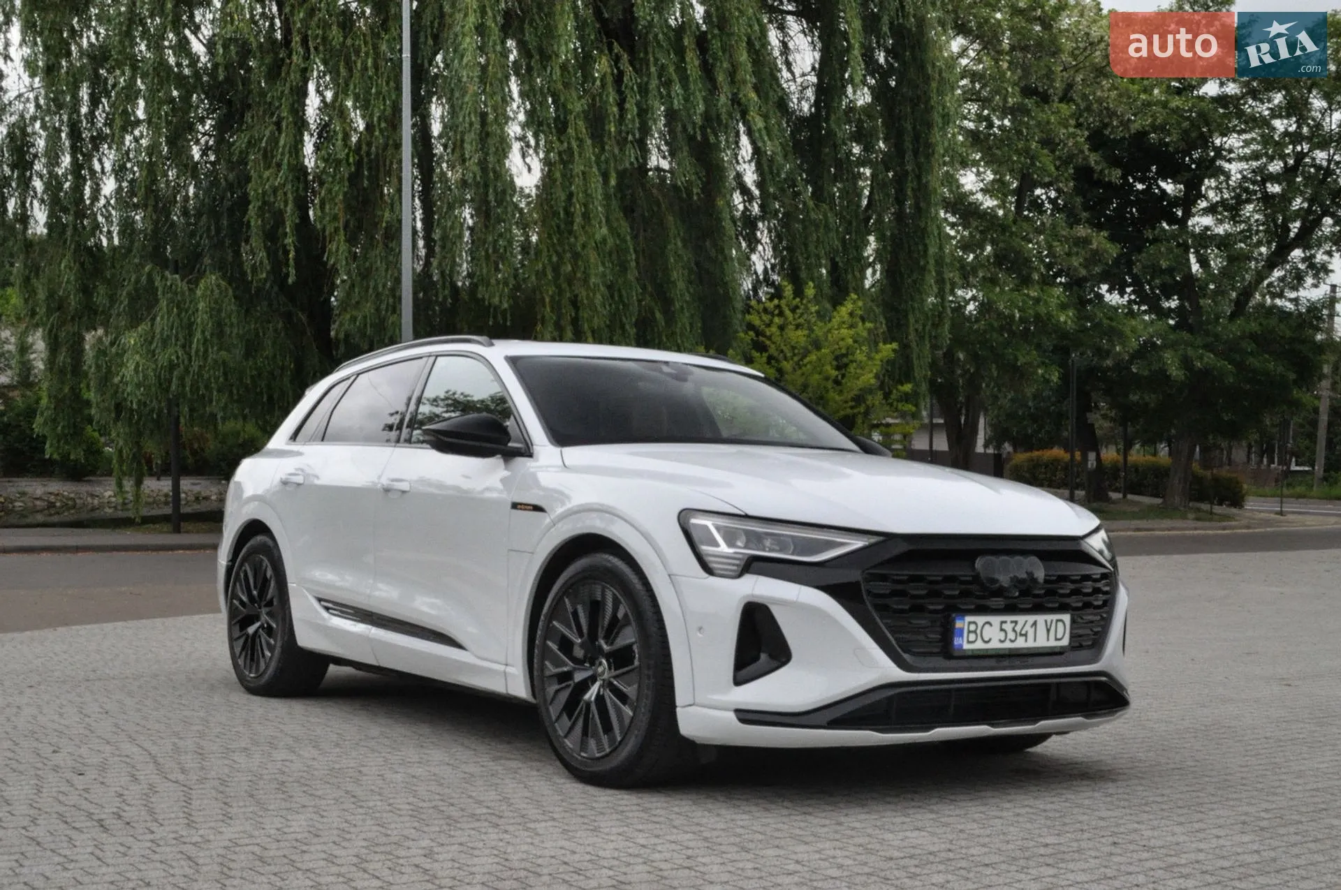 2023 Audi Q8 - фото 1