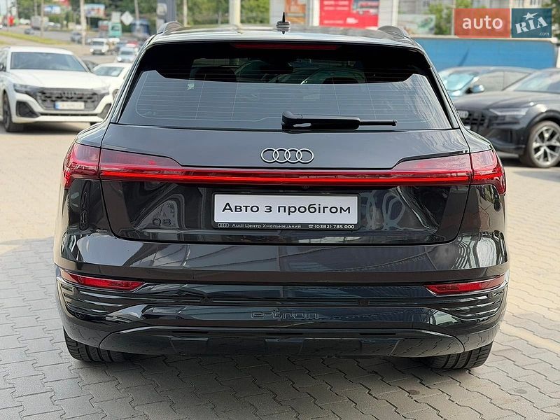 Внедорожник / Кроссовер Audi Q8 e-tron 2023 в Хмельницком