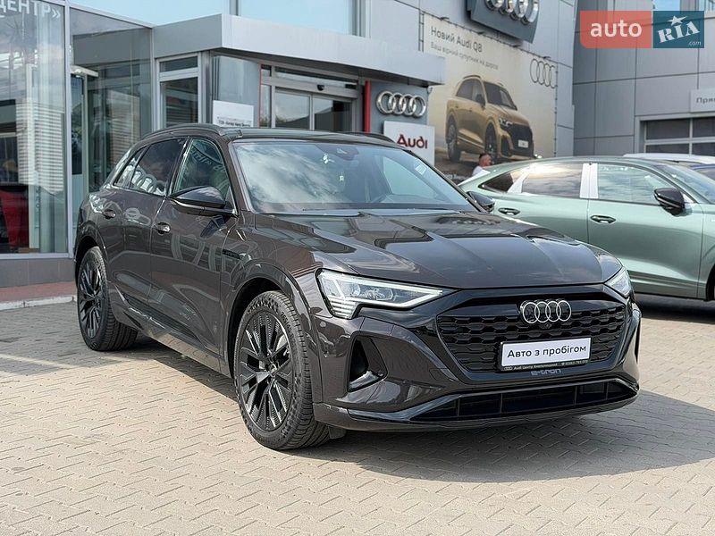 Внедорожник / Кроссовер Audi Q8 e-tron 2023 в Хмельницком