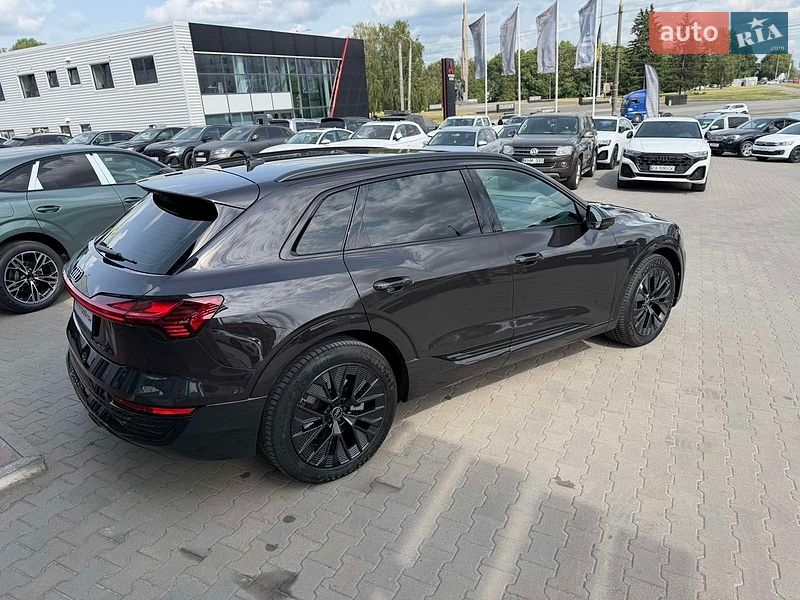 Внедорожник / Кроссовер Audi Q8 e-tron 2023 в Хмельницком