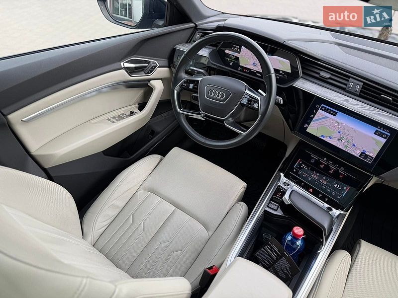 Внедорожник / Кроссовер Audi Q8 e-tron 2023 в Хмельницком