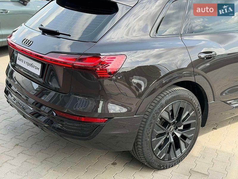 Внедорожник / Кроссовер Audi Q8 e-tron 2023 в Хмельницком