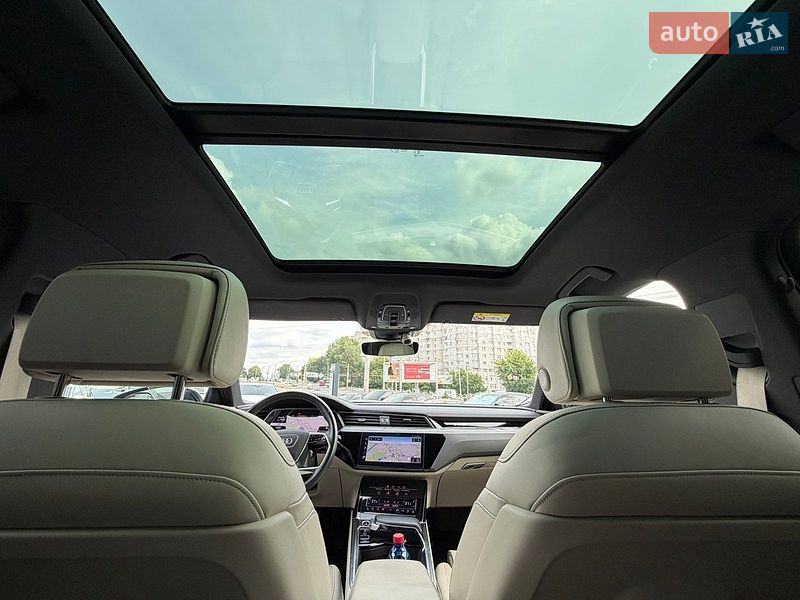 Внедорожник / Кроссовер Audi Q8 e-tron 2023 в Хмельницком