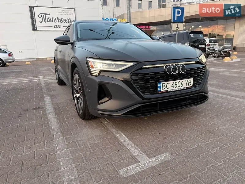 Audi Q8 e-tron 2023