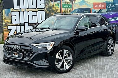Позашляховик / Кросовер Audi Q8 e-tron 2023 в Львові
