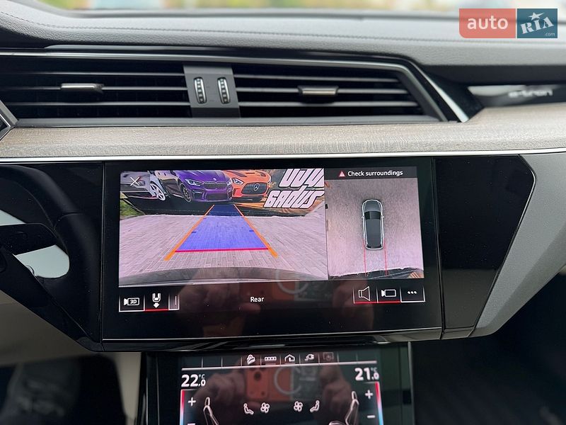 Позашляховик / Кросовер Audi Q8 e-tron 2023 в Львові