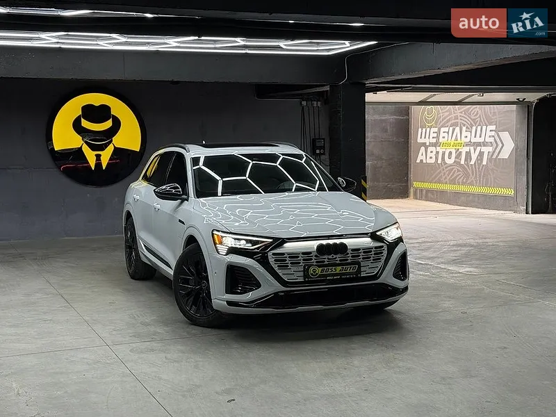 Audi Q8 e-tron 2023