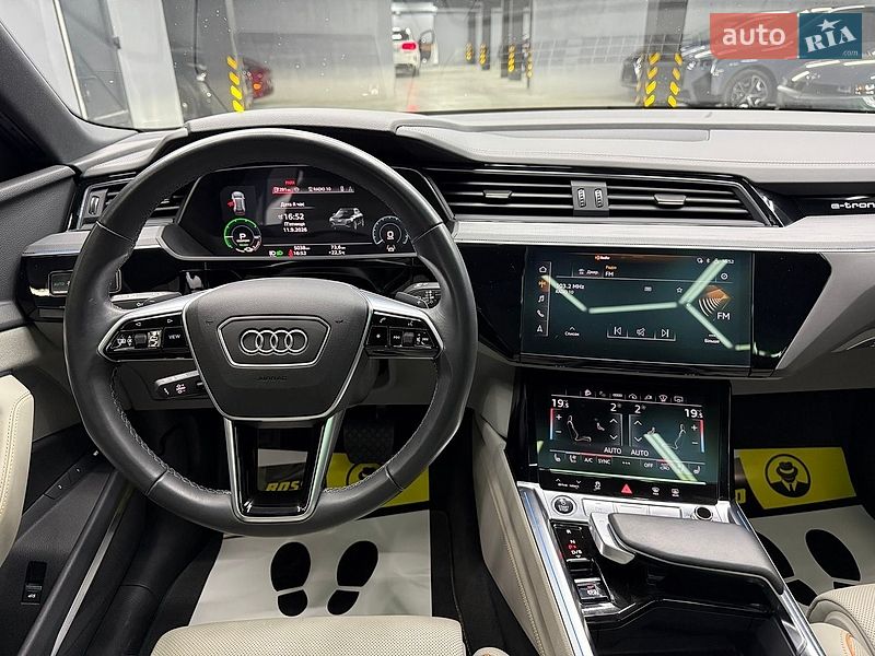Внедорожник / Кроссовер Audi Q8 e-tron 2023 в Ивано-Франковске