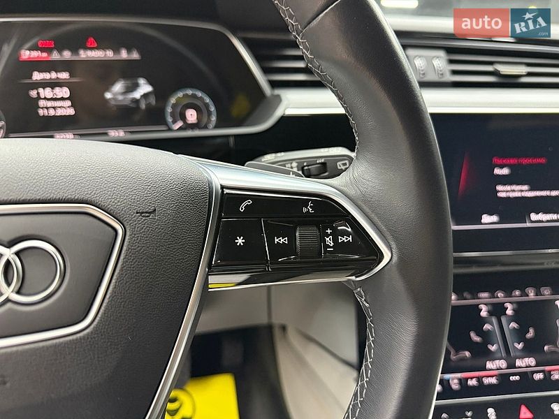 Внедорожник / Кроссовер Audi Q8 e-tron 2023 в Ивано-Франковске