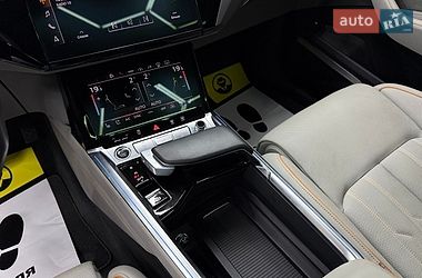 Внедорожник / Кроссовер Audi Q8 e-tron 2023 в Ивано-Франковске