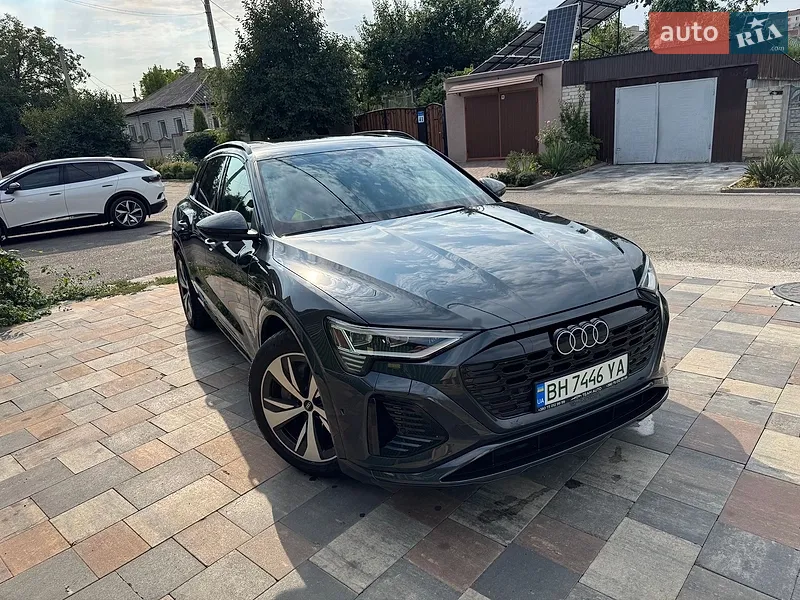Audi Q8 e-tron 2023