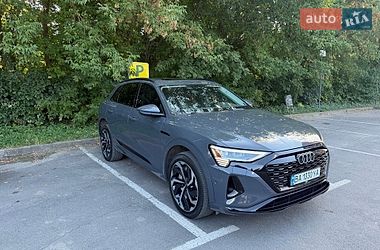 Внедорожник / Кроссовер Audi Q8 e-tron 2023 в Каменец-Подольском