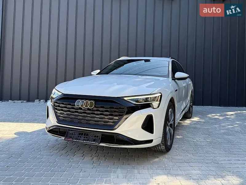 Audi Q8 e-tron 2023