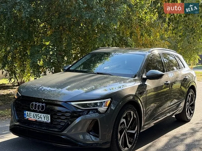 Audi Q8 e-tron 2023