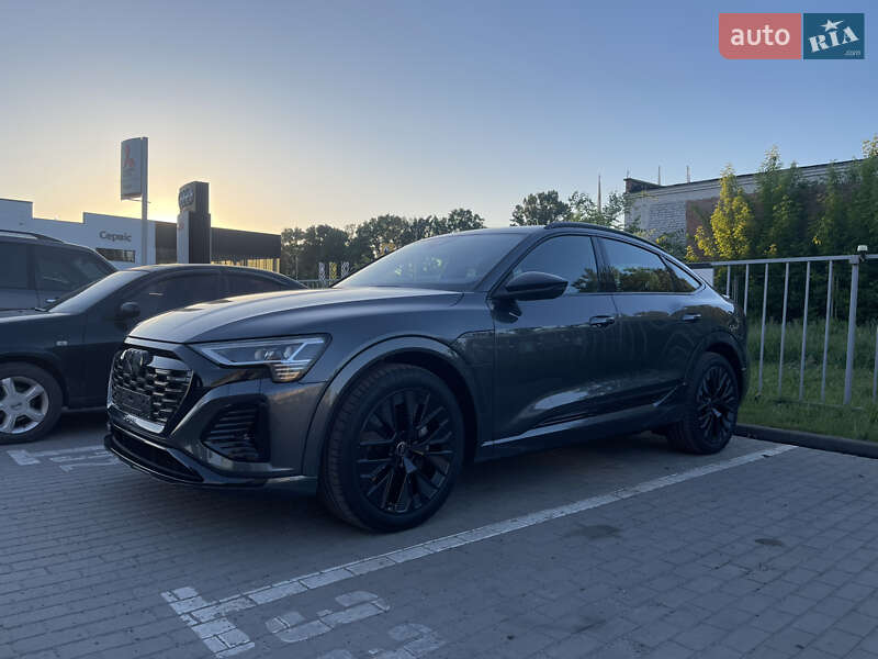 Audi Q8 Sportback e-tron 2024