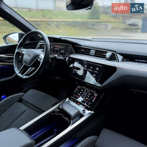 Внедорожник / Кроссовер Audi Q8 Sportback e-tron 2023 в Черновцах