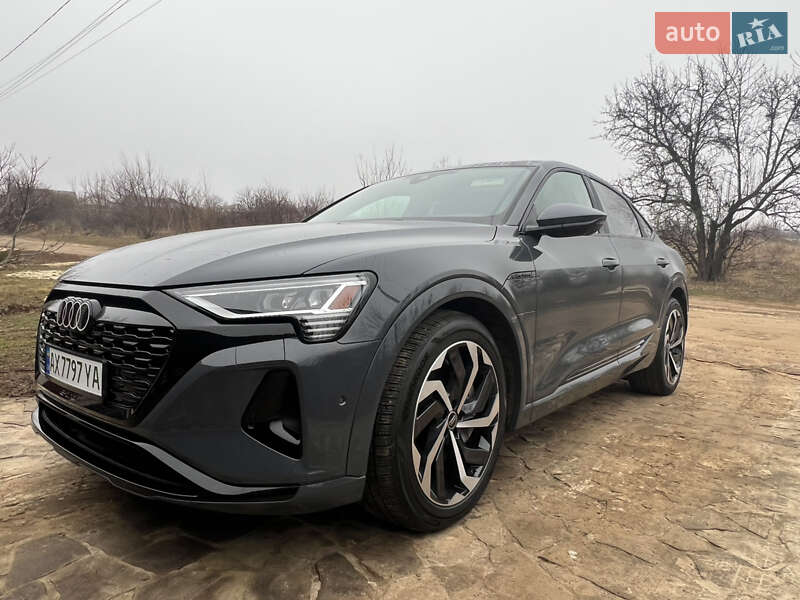 Внедорожник / Кроссовер Audi Q8 Sportback e-tron 2023 в Харькове
