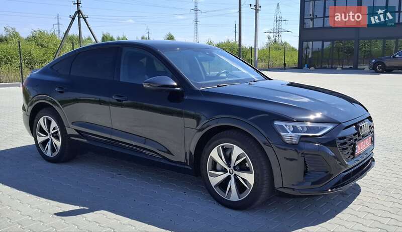 Внедорожник / Кроссовер Audi Q8 Sportback e-tron 2023 в Львове