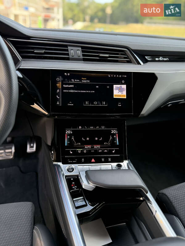 Внедорожник / Кроссовер Audi Q8 Sportback e-tron 2023 в Одессе
