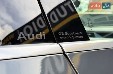 Внедорожник / Кроссовер Audi Q8 Sportback e-tron 2024 в 
