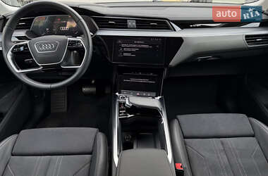 Внедорожник / Кроссовер Audi Q8 Sportback e-tron 2024 в 