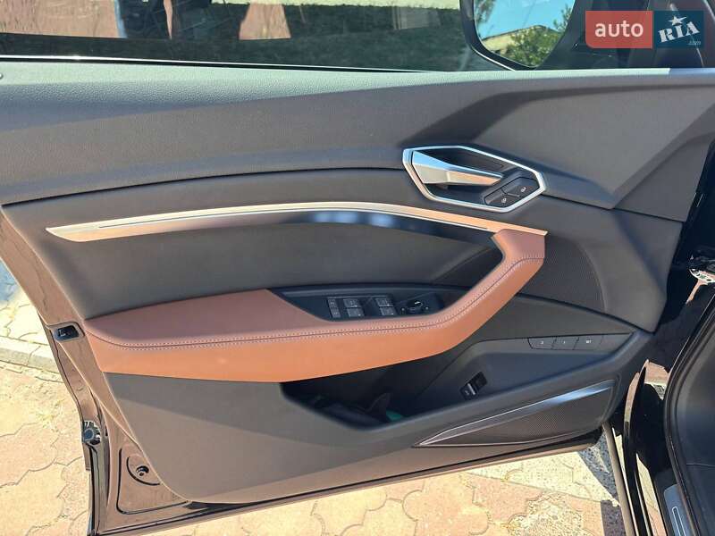 Внедорожник / Кроссовер Audi Q8 Sportback e-tron 2023 в Черкассах
